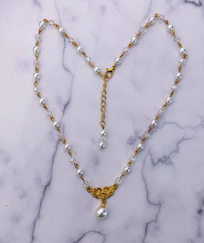 Acrylic Pearl Necklaces (Gold)