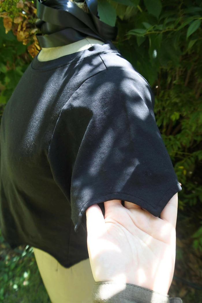 Batwing Sleeve Detail web size