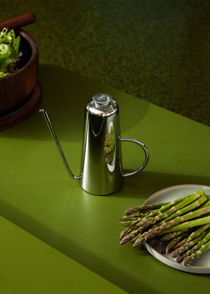 Dripless Oil Can