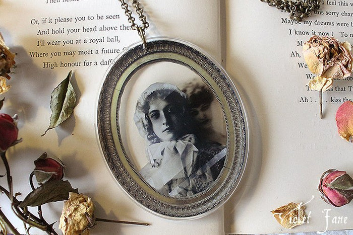 Le Fantome Necklace