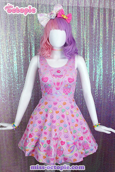 Pink / Medium
