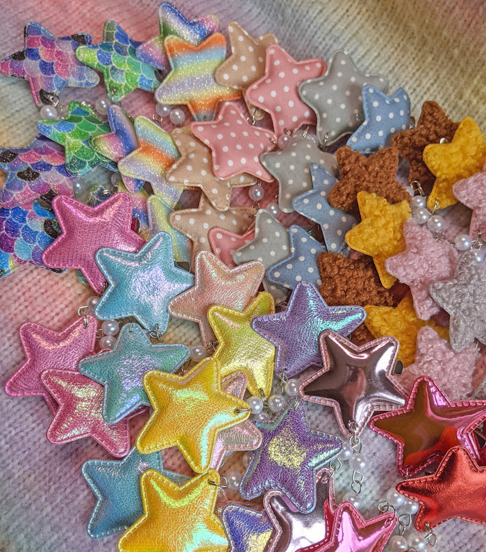 NEW 2-Way Soft Metallic Red Star Clip