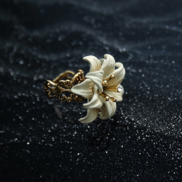 Night Lily Ring