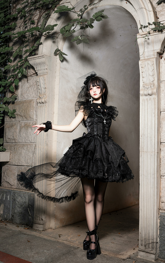 Rose Thorn Night Jumperskirt