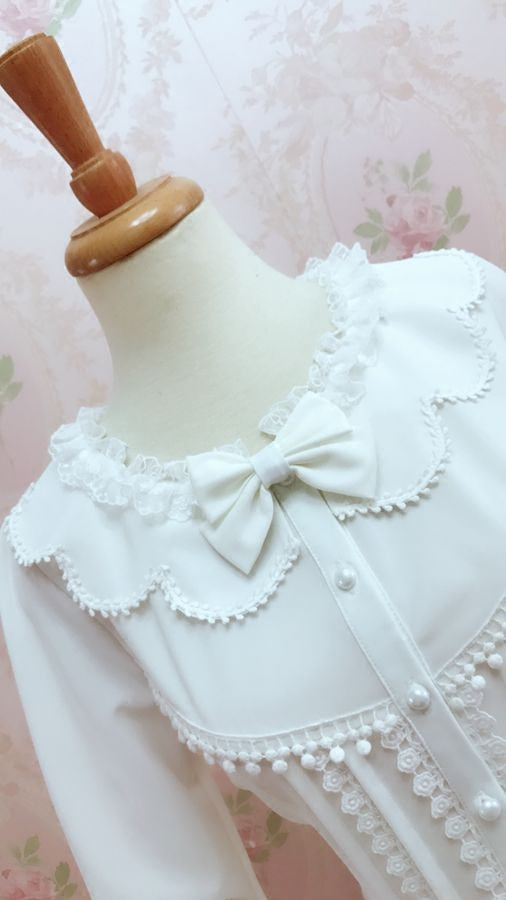 Scallop Collar Long Sleeve Blouse
