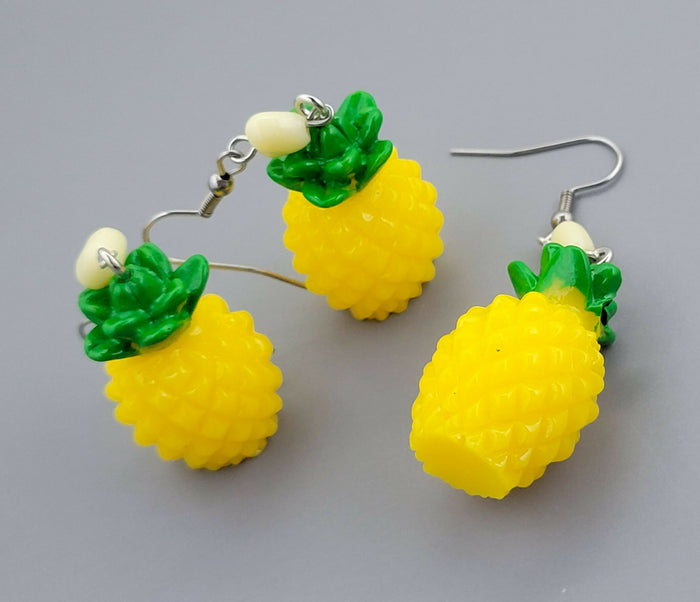 SFS! Barnyard Finds: Pineapple Earrings