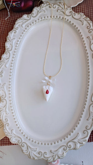 Short Cake Necklace