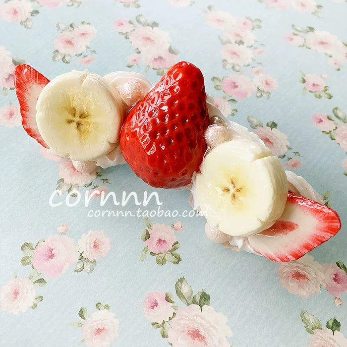 Strawberry Banana Side Clip