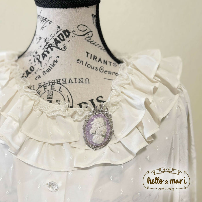 2-Way-Embroidery-Cream-Roses-Brooch-Front